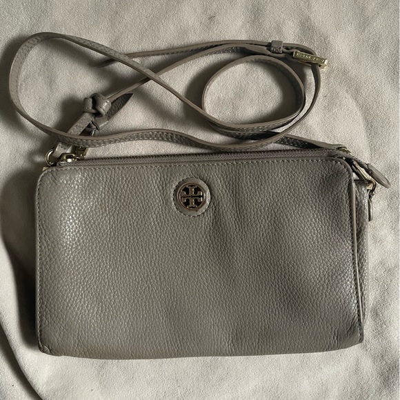 Tory Burch Handbags - Tory Burch Leather Crossbody